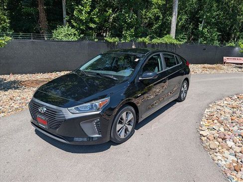 Used 2019 Hyundai Ioniq Plug-In Hybrid FWD image 1