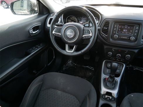 Used 2018 Jeep Compass Sport w/ Cold Weather Group image 9