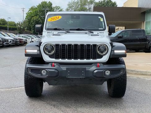 Used 2024 Jeep Wrangler Unlimited Rubicon AWD/4WD image 2