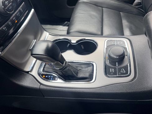 Used 2020 Jeep Grand Cherokee Overland image 46