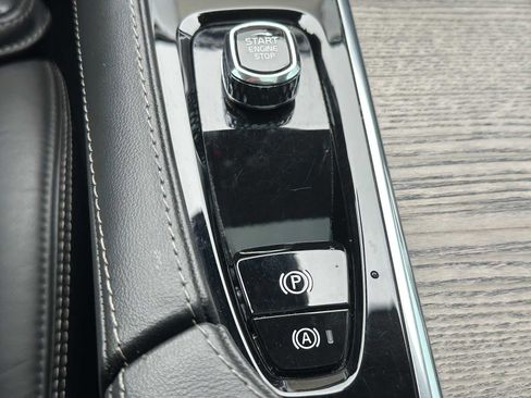 Certified 2023 Volvo XC90 T8 Ultimate image 32