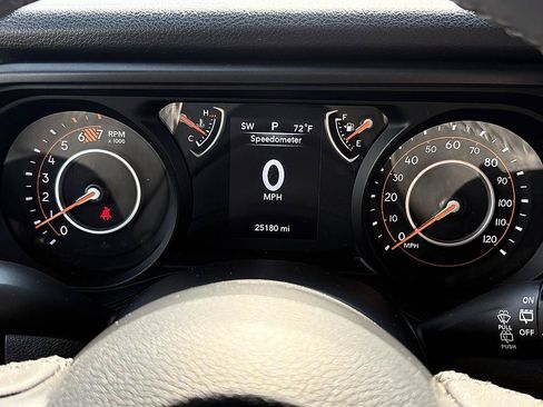 Used 2025 Jeep Wrangler Unlimited Sport AWD/4WD image 19