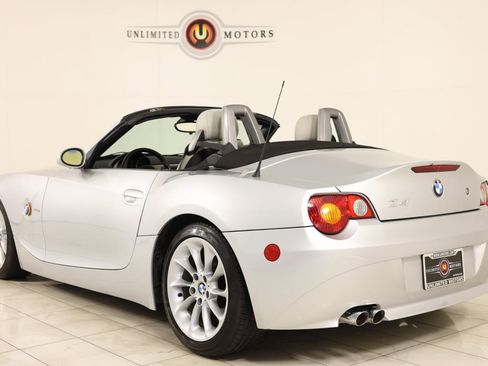 Used 2004 BMW Z4 2.5i image 4