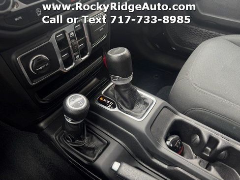 Used 2023 Jeep Gladiator Sport AWD/4WD image 14