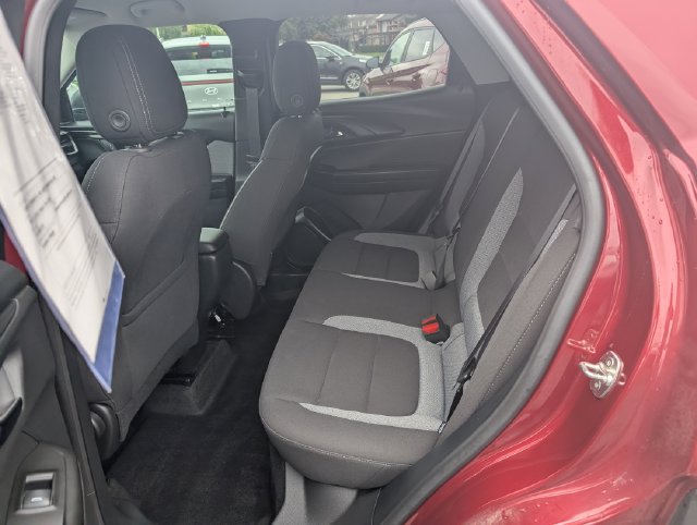 Used 2024 Chevrolet TrailBlazer LS w/ LS Convenience Package FWD image 9