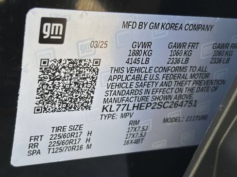 Used 2025 Chevrolet Trax LT FWD image 28