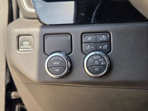 Certified 2024 GMC Sierra 1500 SLT image 25