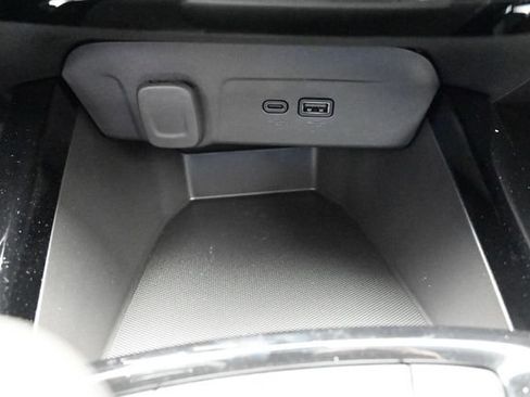 New 2026 Chevrolet Trax LT w/ LT Convenience Package FWD image 35