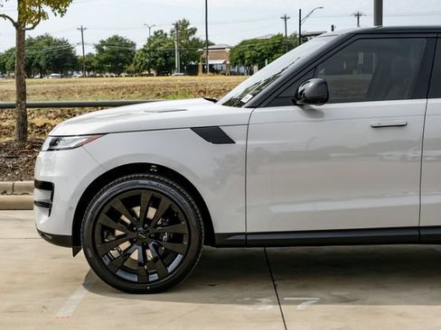 New 2026 Land Rover Range Rover Sport SE AWD/4WD image 14