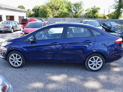 Used 2016 Ford Fiesta SE w/ Equipment Group 201A FWD image 3
