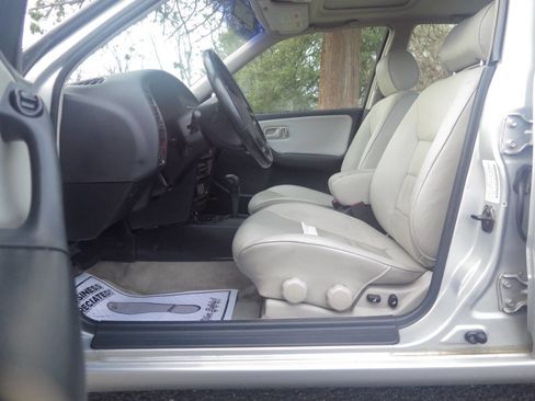 Used 1996 INFINITI G20 image 10