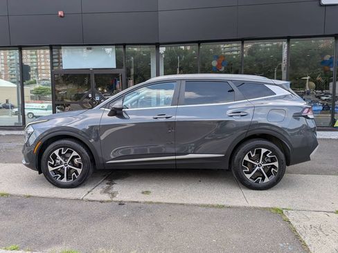 Used 2023 Kia Sportage EX AWD/4WD image 10