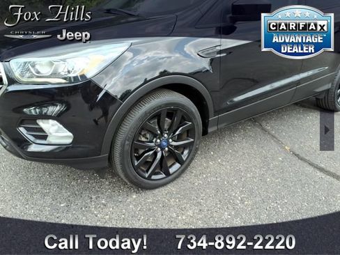Used 2017 Ford Escape SE w/ SE Sport Appearance Package AWD/4WD image 5