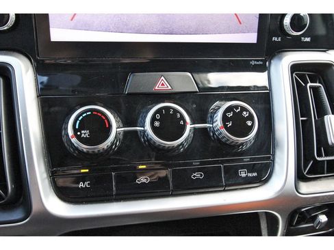 Used 2021 Kia Sorento LX FWD image 29