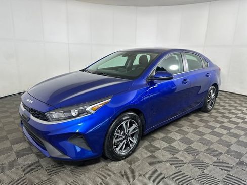 Used 2024 Kia Forte LXS w/ LXS Technology Package image 7