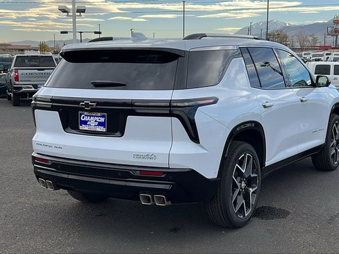 New 2026 Chevrolet Traverse High Country w/ LPO, Floor Liner Package image 5