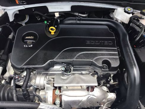 Used 2025 Chevrolet Malibu RS FWD image 11