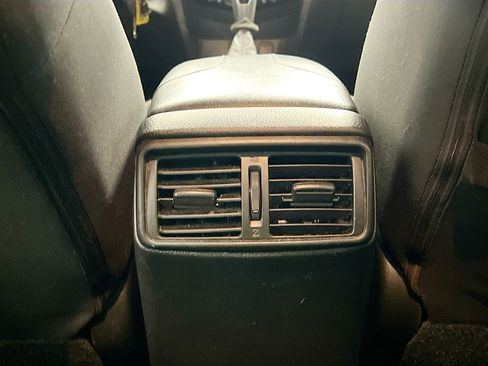 Used 2020 Nissan Rogue Sport S image 21