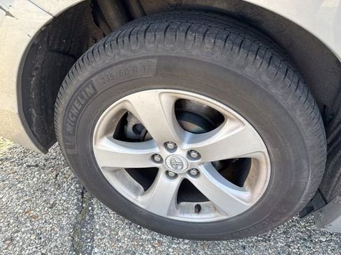 Used 2012 Toyota Sienna LE image 5