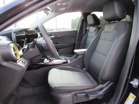 New 2026 Chevrolet Trax LT image 14