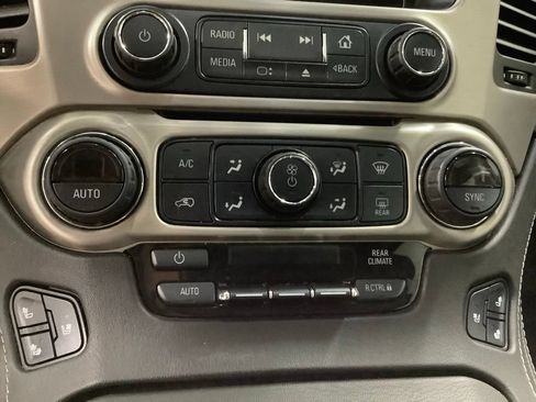 Used 2020 GMC Yukon Denali w/ Open Road Package AWD/4WD image 19