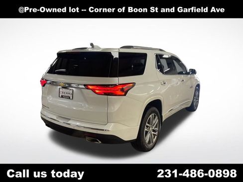 Used 2023 Chevrolet Traverse High Country AWD/4WD image 5