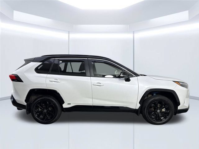 Used 2025 Toyota RAV4 XSE w/ Advanced Technology Package AWD/4WD image 37