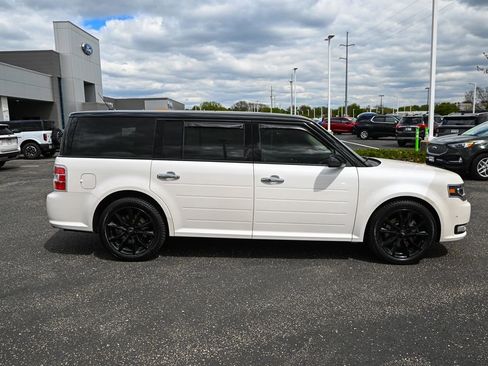 Used 2018 Ford Flex Limited w/ Equipment Group 303A AWD/4WD image 3
