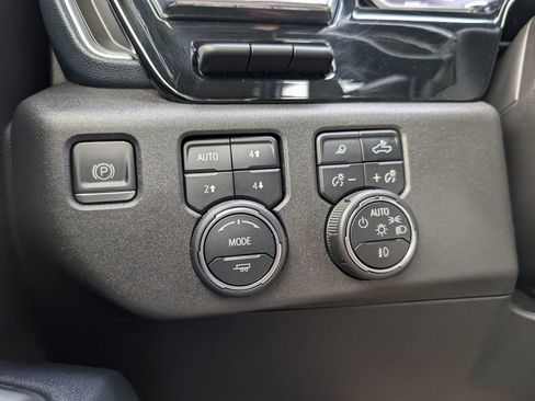 Used 2022 Chevrolet Silverado 1500 High Country w/ High Country Premium Package image 42