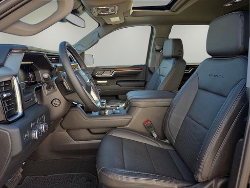 Used 2024 GMC Sierra 1500 Denali image 12