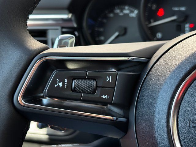 Certified 2026 Porsche Macan AWD/4WD image 15