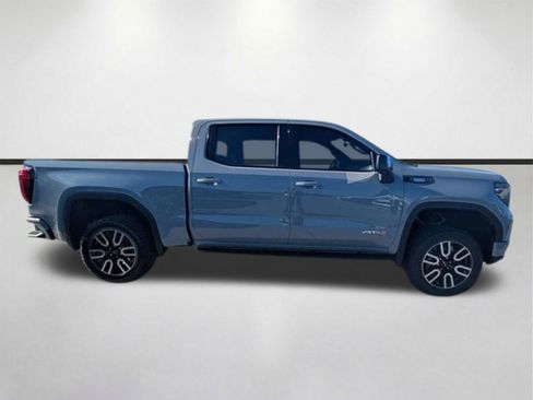 Used 2024 GMC Sierra 1500 AT4 w/ Technology Package AWD/4WD image 2