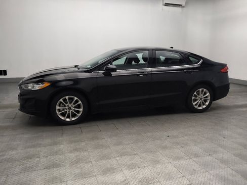 Used 2020 Ford Fusion SE FWD image 2