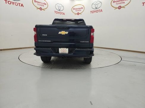 Used 2022 Chevrolet Silverado 1500 Custom AWD/4WD image 7