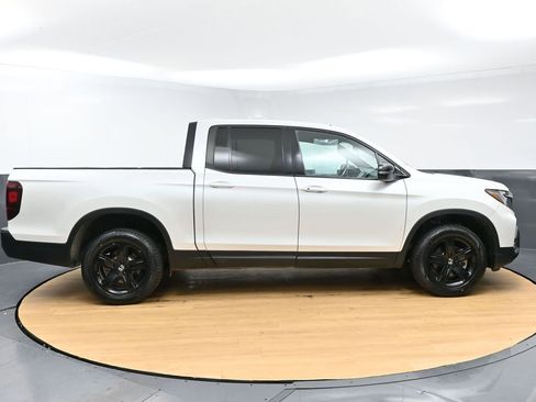 Used 2022 Honda Ridgeline Black Edition image 8