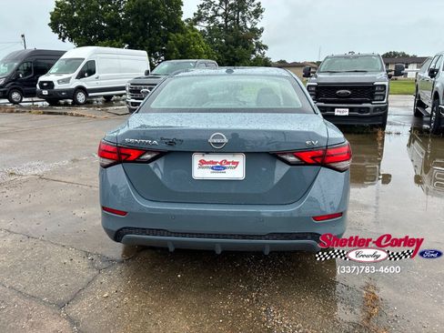 Used 2024 Nissan Sentra SV FWD image 12