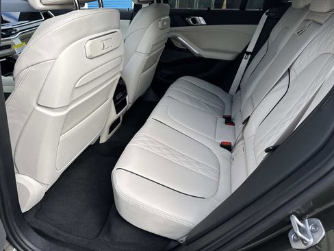 New 2026 BMW X6 xDrive40i w/ Executive Package image 15