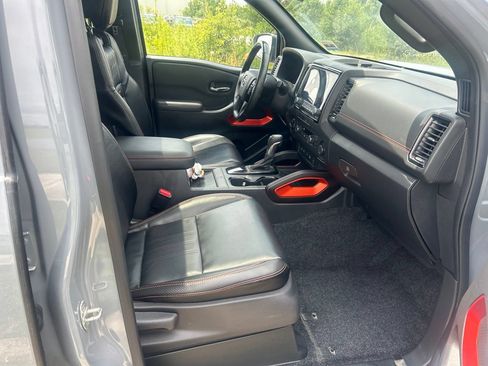 Used 2023 Nissan Frontier PRO-4X AWD/4WD image 16