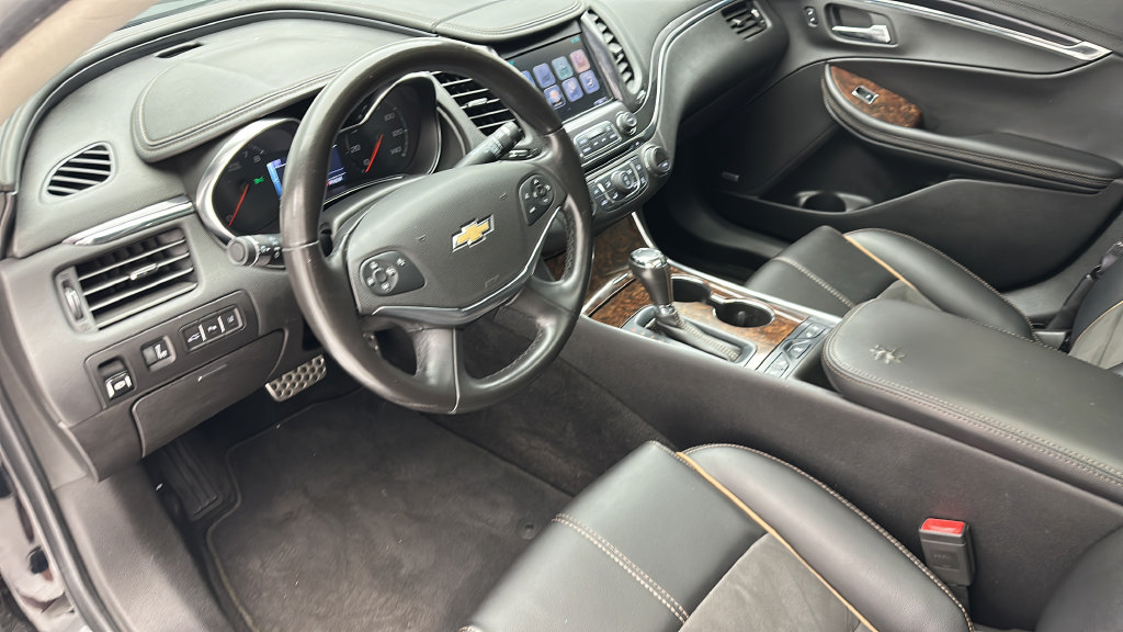 Used 2015 Chevrolet Impala LT FWD image 11