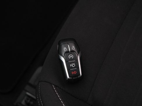 Used 2017 Ford Mustang GT image 31