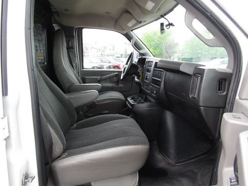 Used 2020 Chevrolet Express 2500 w/ Driver Convenience Package RWD image 25