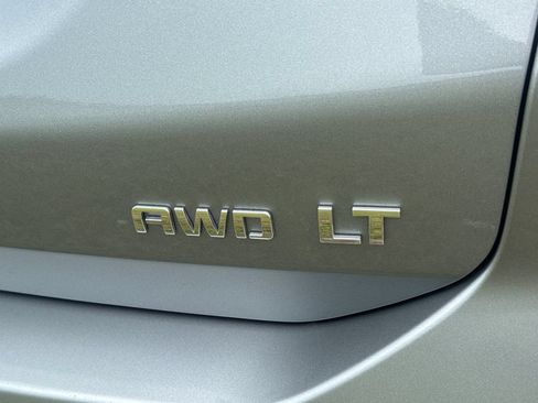 Used 2024 Chevrolet Equinox LT AWD/4WD image 6