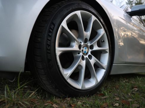 Used 2013 BMW 320i 4DR SEDAN image 28