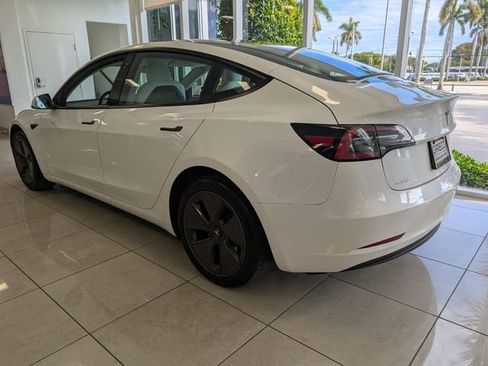 Used 2023 Tesla Model 3 Standard Range image 5