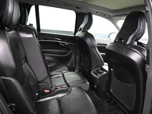 Used 2019 Volvo XC90 T6 Momentum w/ Protection Package Premier image 31