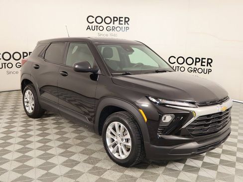 Used 2024 Chevrolet TrailBlazer LS w/ LS Convenience Package image 1