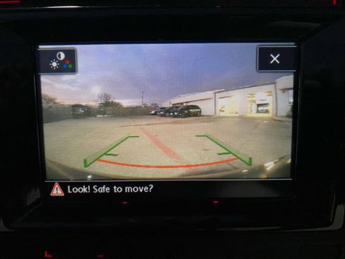 Used 2019 Volkswagen Beetle 2.0T S image 15