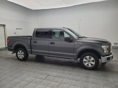 Used 2017 Ford F150 XLT image 11