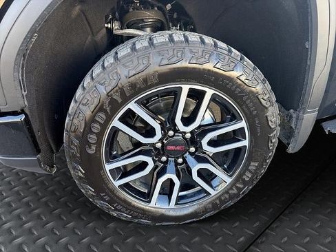 Used 2026 GMC Sierra 1500 AT4 w/ AT4 Premium Package AWD/4WD image 10