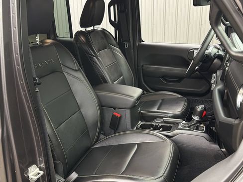 Used 2023 Jeep Wrangler Unlimited Sahara w/ Cold Weather Group AWD/4WD image 35